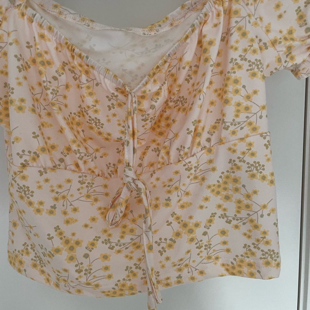 Floral top - Picture 5 of 5